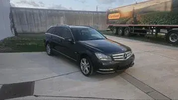Mercedes-Benz C180