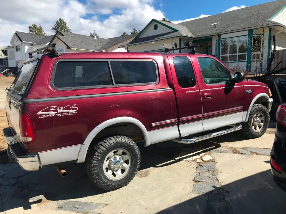 Ford F-250 Lariat 1998 photo 2
