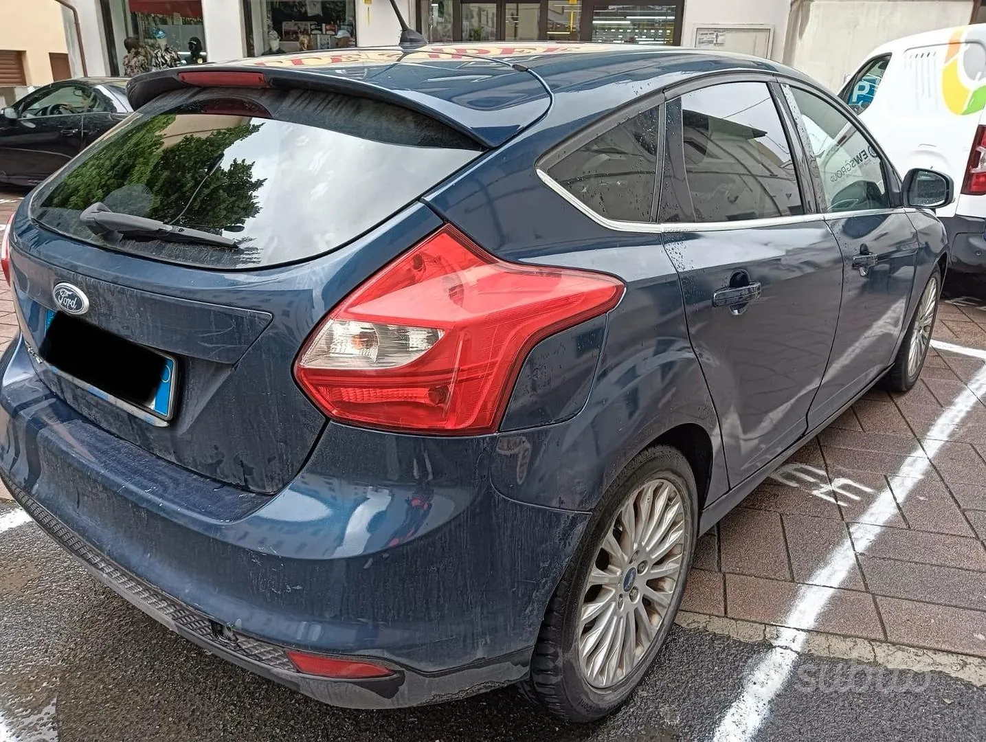 Ford Focus 2011 photo 2