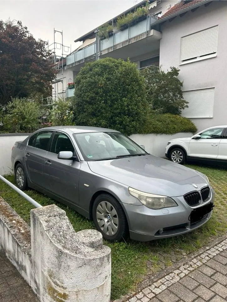 BMW E60 520I