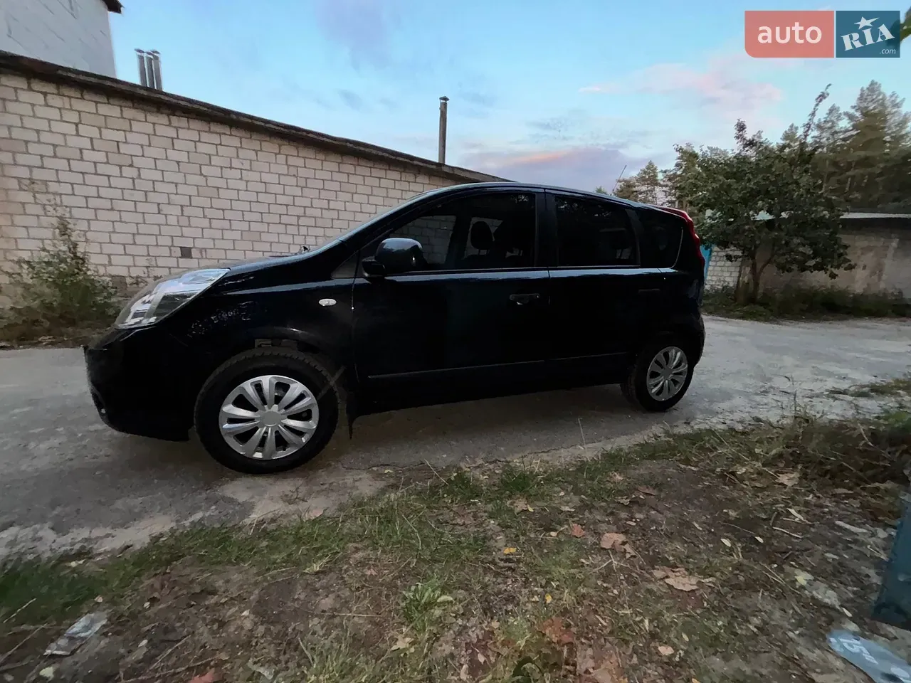 Nissan Note 2013 photo 3