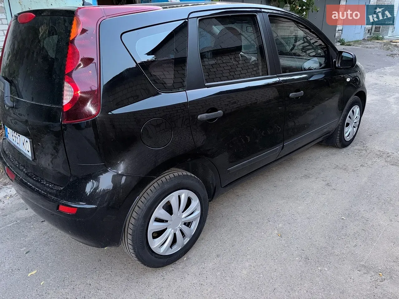 Nissan Note 2013 photo 5
