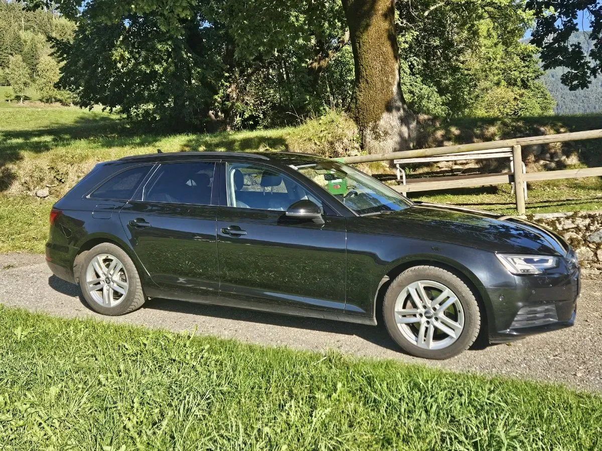 Audi A4 2017 photo 3