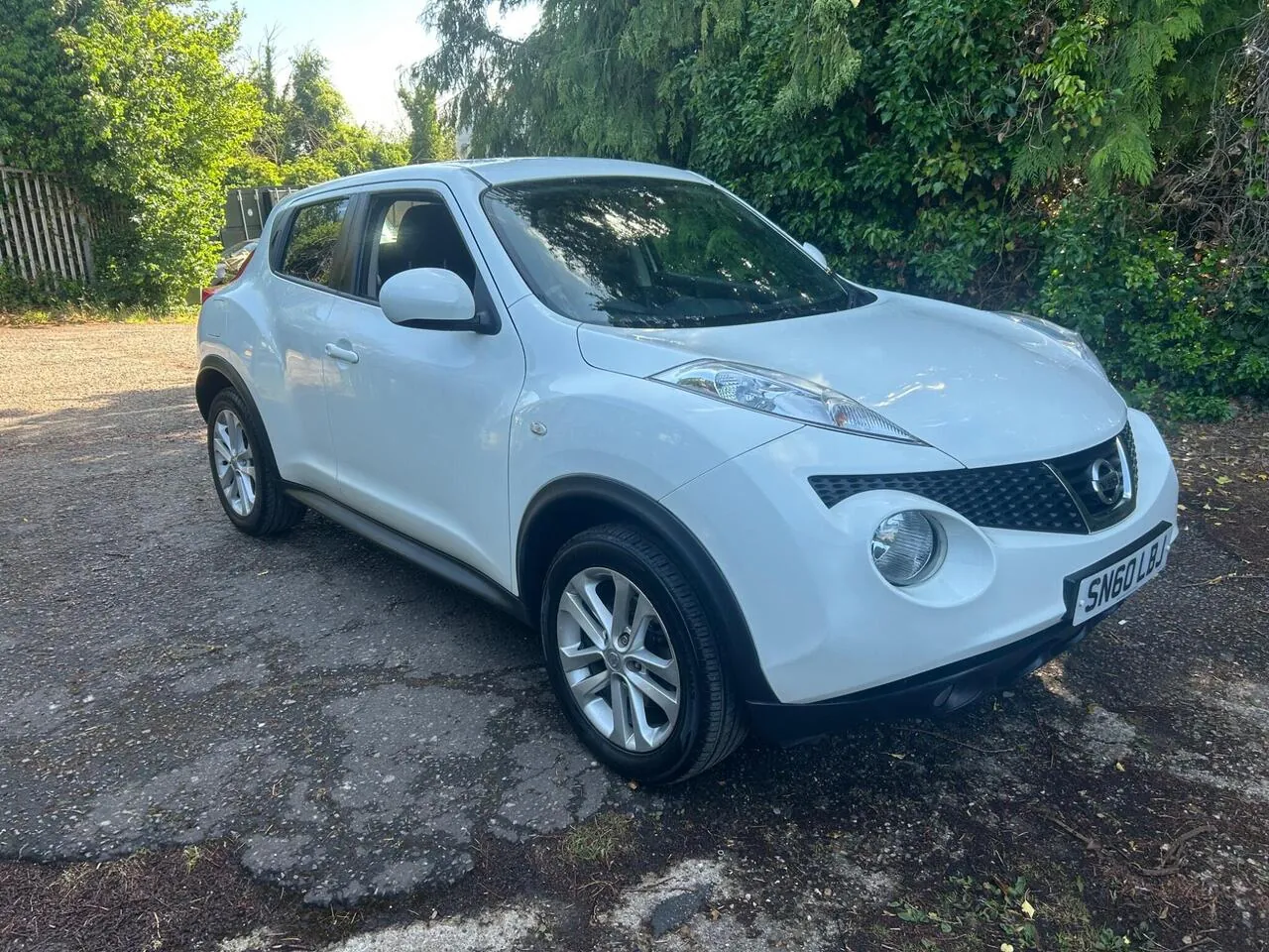 Nissan Juke 2010 photo 3