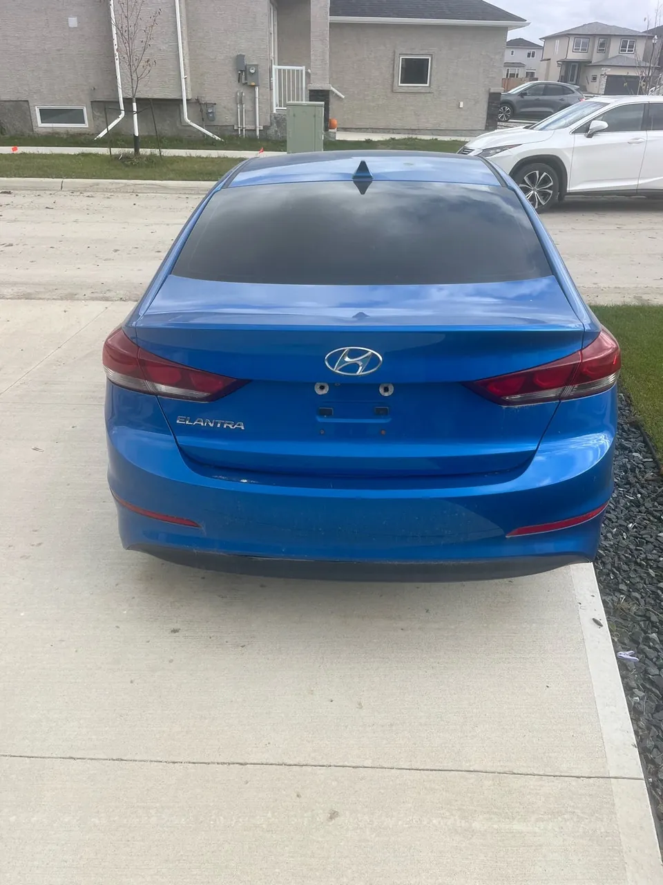 Hyundai Elantra 2017 photo 3