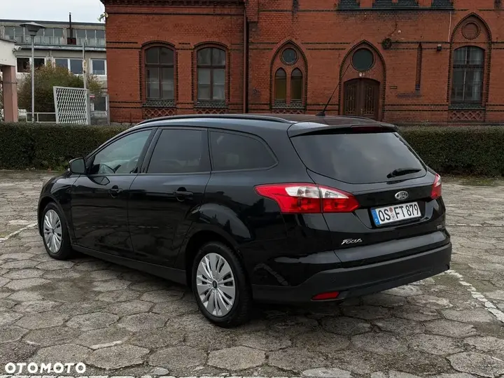 Ford Focus 2012 photo 2