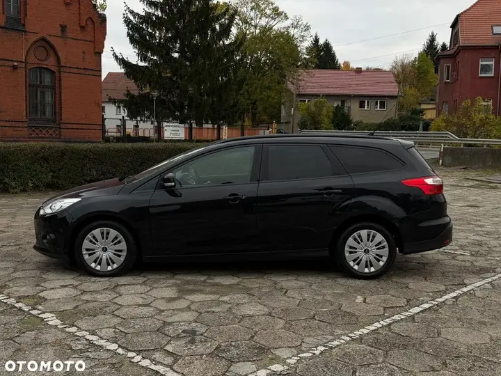 Ford Focus 2012 photo 3