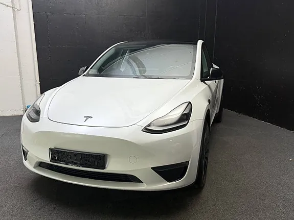 Tesla Model Y 2024 photo 4