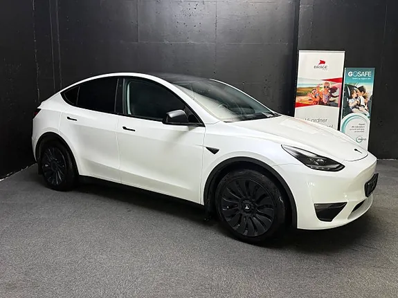 Tesla Model Y 2024 photo 2