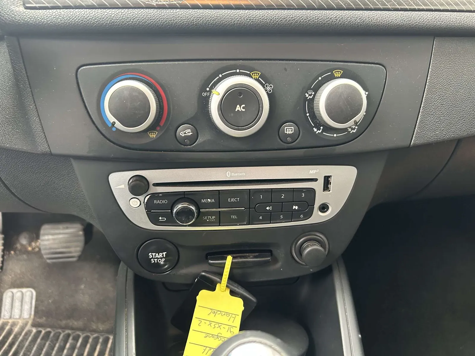 Renault Megane Estate 2012 photo 4