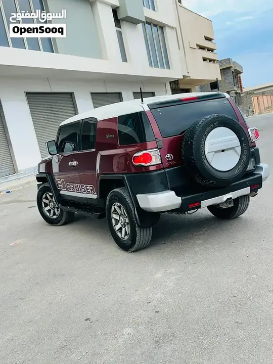 Toyota Fj Gxr 2010 photo 3