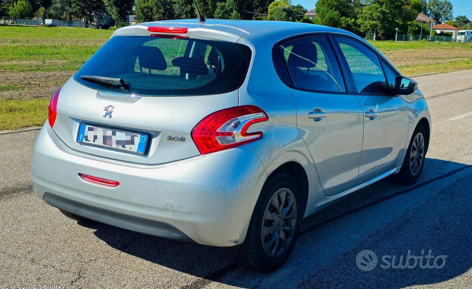 Peugeot 208 2014 photo 4