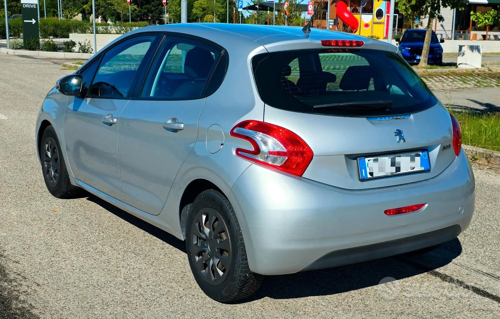 Peugeot 208 2014 photo 5