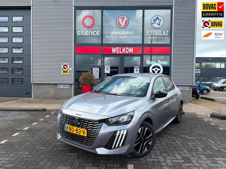 Peugeot E-208