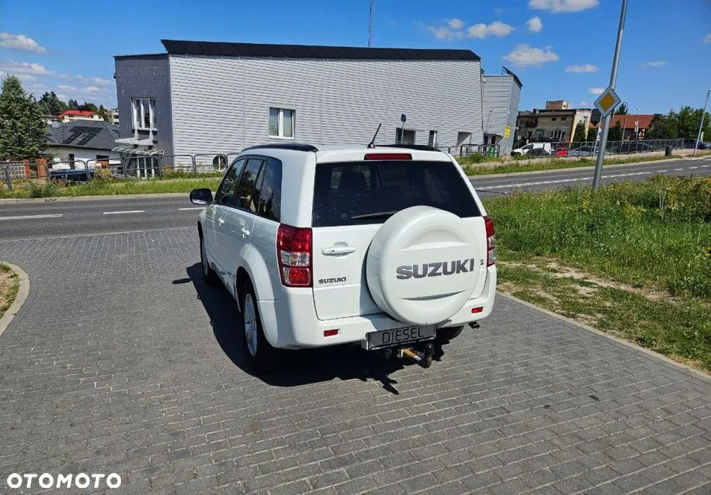 Suzuki Grand Vitara 2012 photo 4