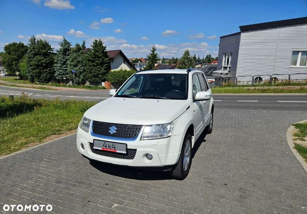Suzuki Grand Vitara 2012 photo 3