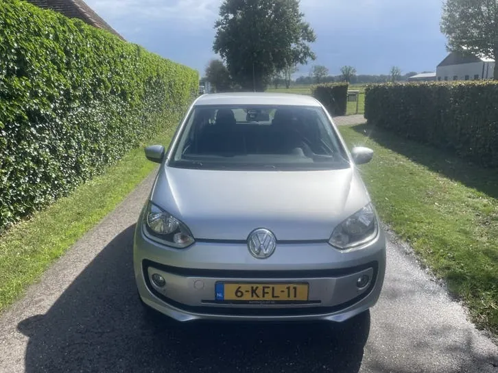 Volkswagen Up 2013 photo 3