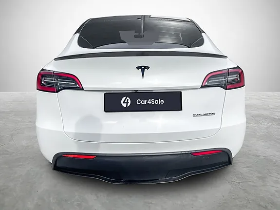 Tesla Model Y 2023 photo 4