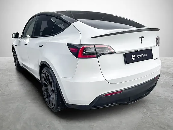 Tesla Model Y 2023 photo 3