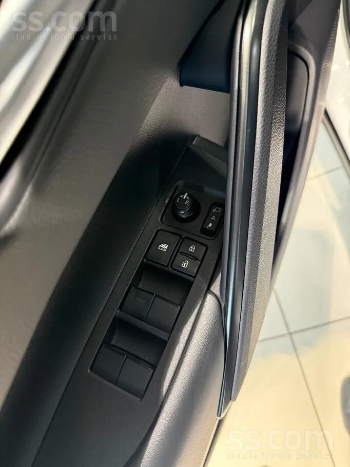 Toyota Corolla Cross 2026 photo 4