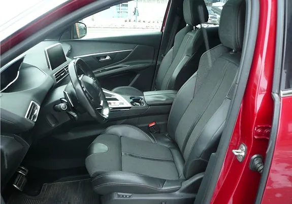 Peugeot 3008 2018 photo 2