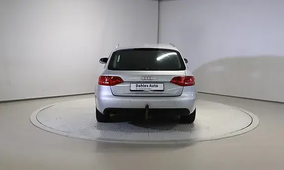 Audi A4 2011 photo 4