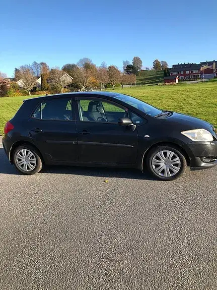 Toyota Auris 2007 photo 3
