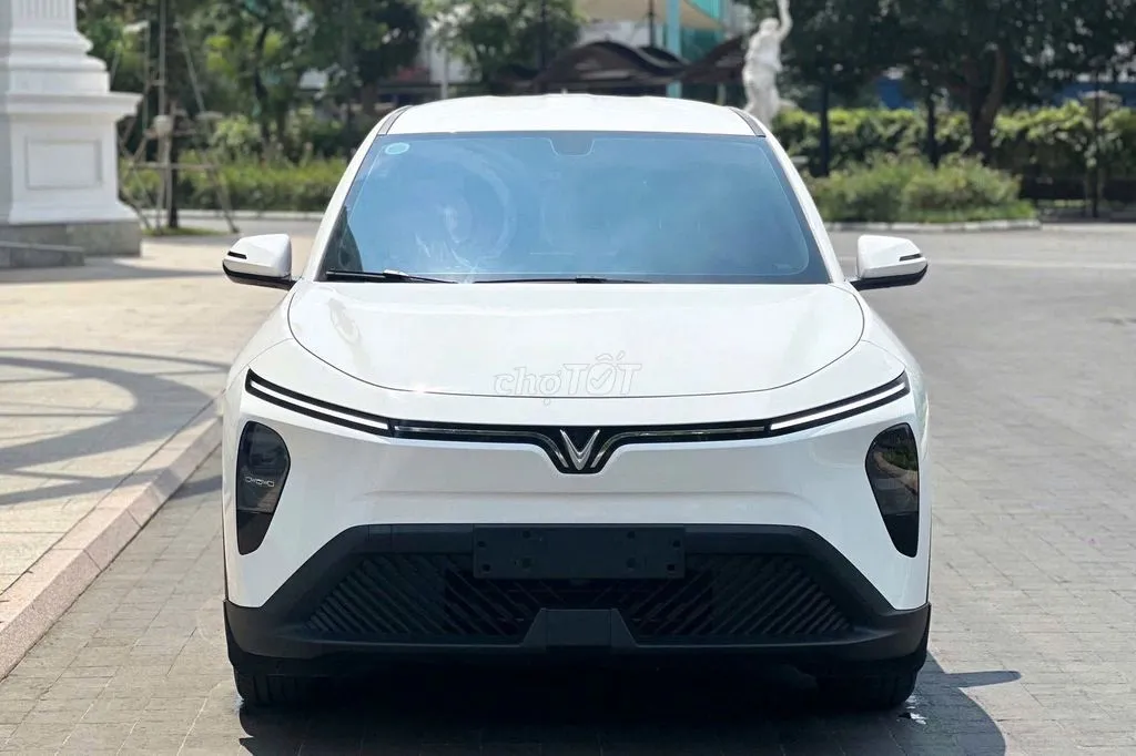 Vinfast Limo