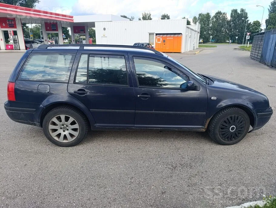 Volkswagen Golf 4 2000 photo 2