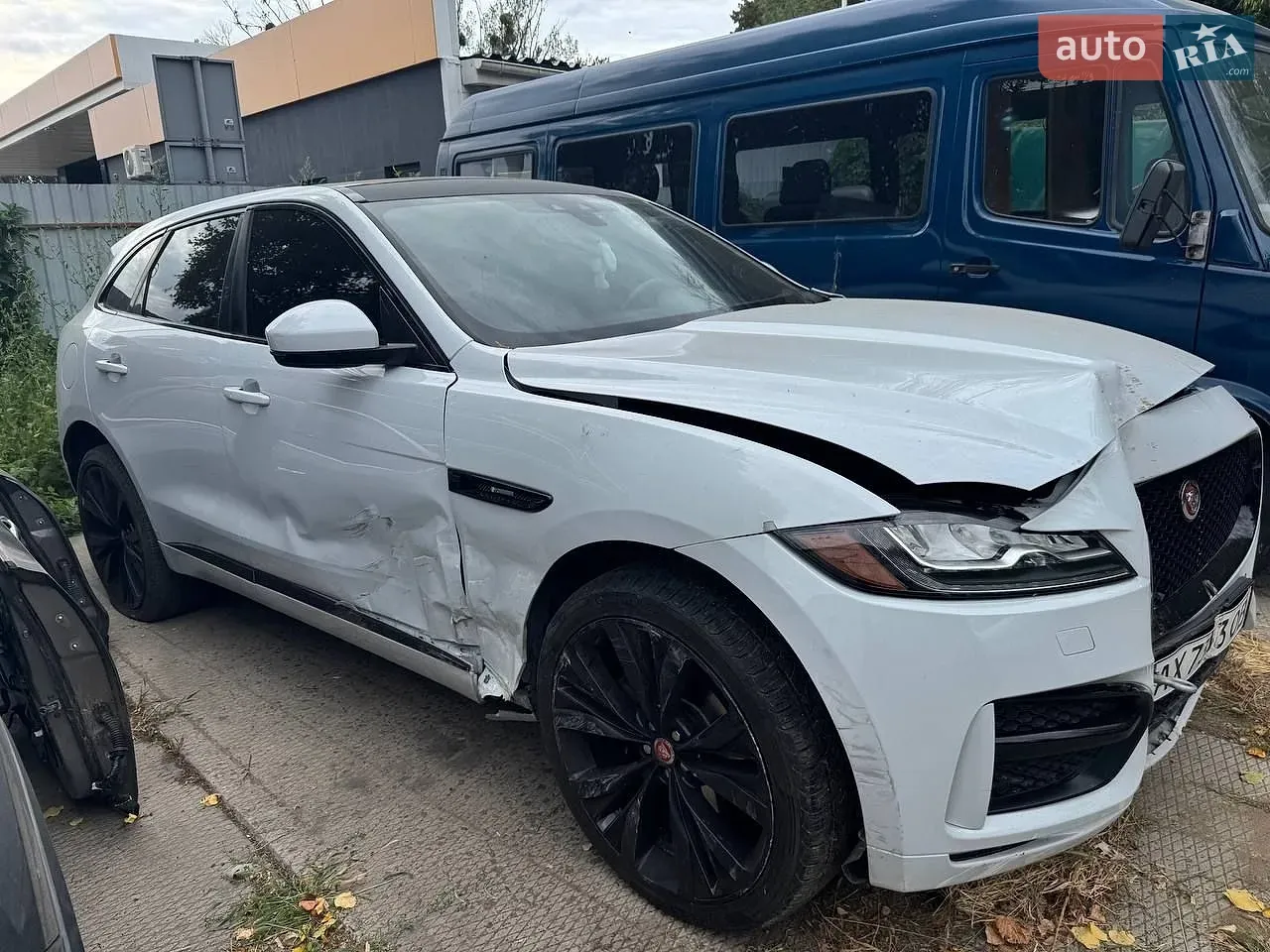 Jaguar F-Pace 2018 photo 4