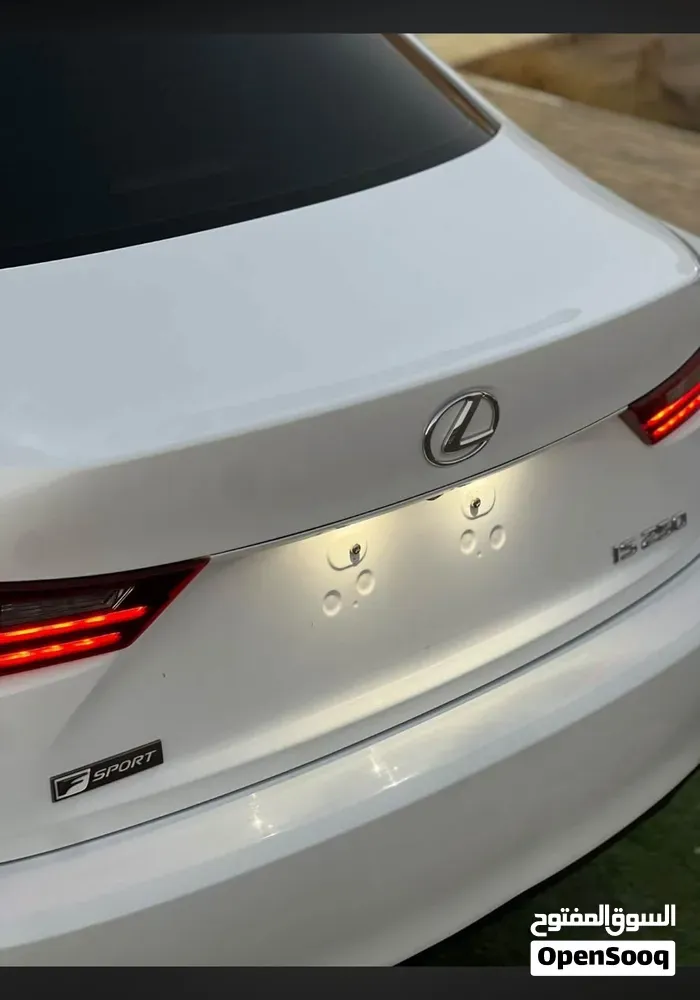 Lexus Is 250 2016 photo 4