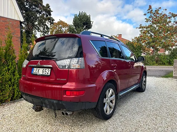 Mitsubishi Outlander 2011 photo 3