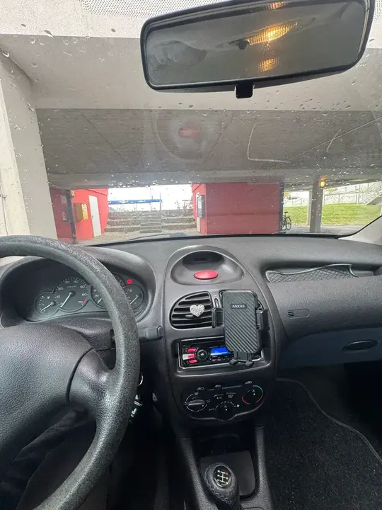 Peugeot 206 2001 photo 3