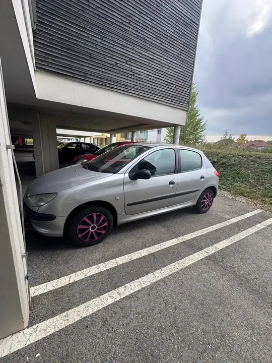 Peugeot 206 2001 photo 2