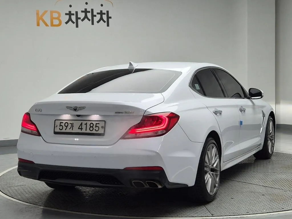 Genesis G70 2019 photo 3