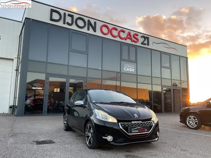 Peugeot 208 2014 photo 2