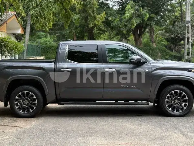 Toyota Tundra 2023 photo 2