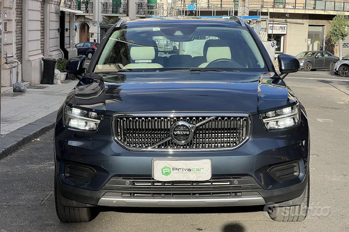 Volvo Xc40 2022 photo 2
