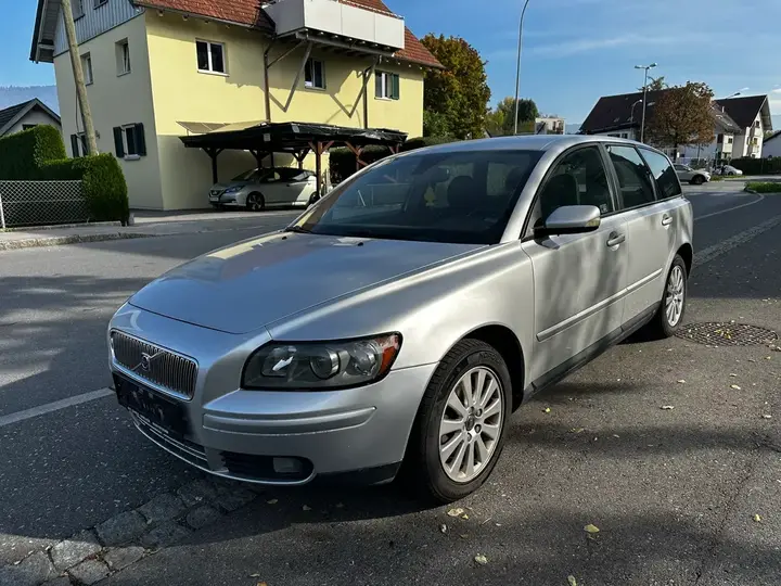 Volvo V50