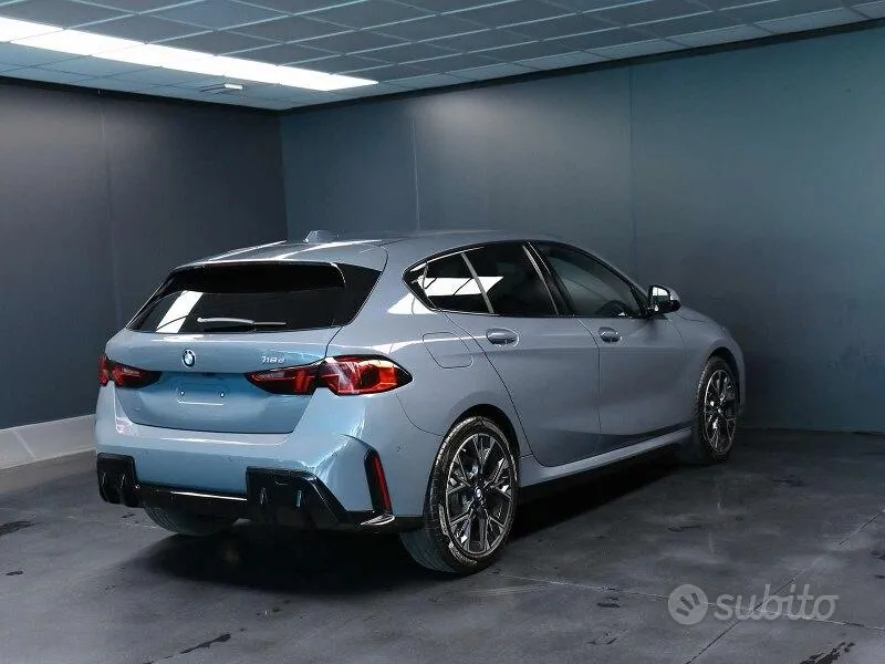 BMW 1 Series 2025 photo 4