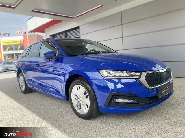 Skoda Octavia Combi 2022 photo 2