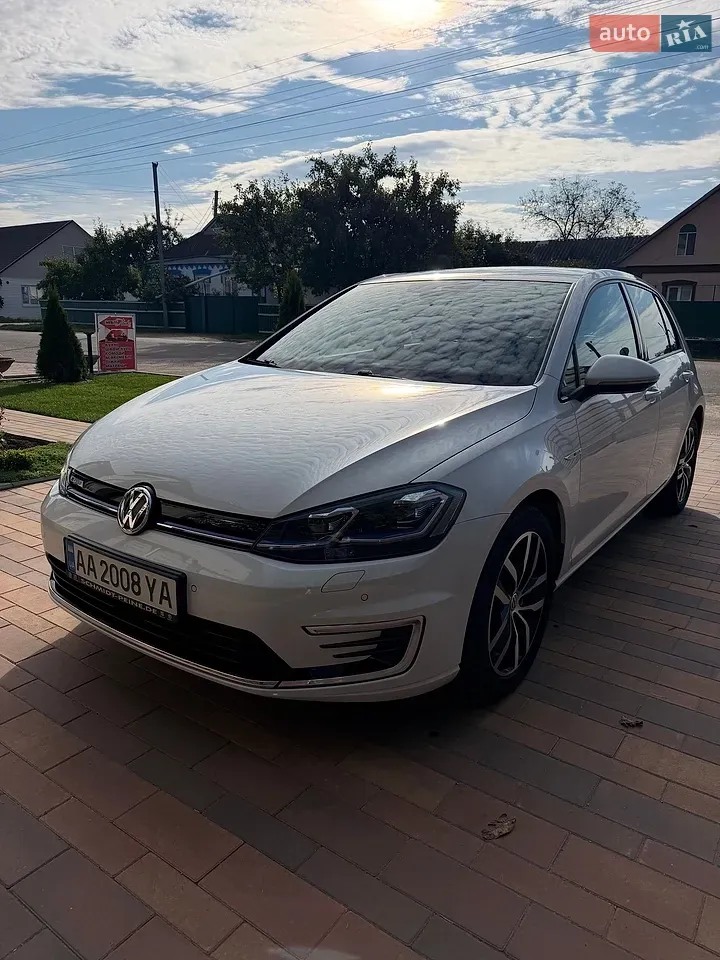 Volkswagen E-Golf 2019 photo 5