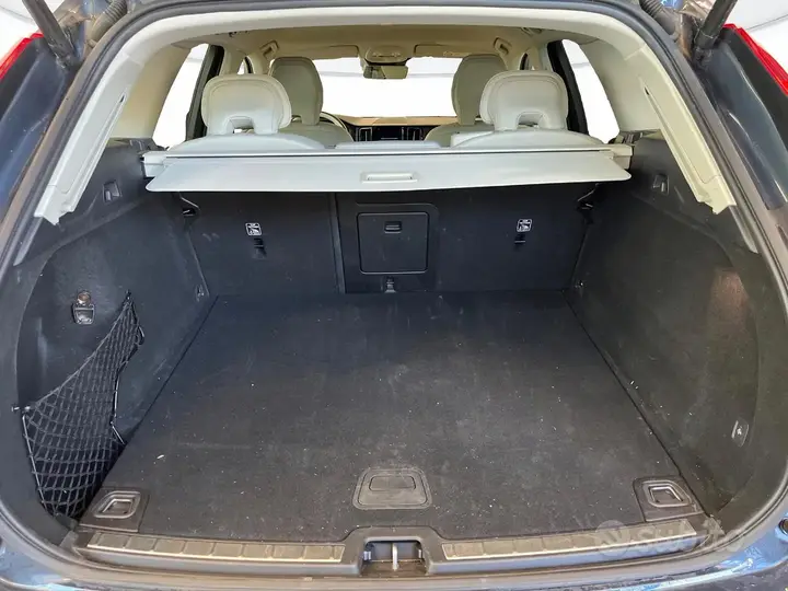 Volvo Xc60 2023 photo 4