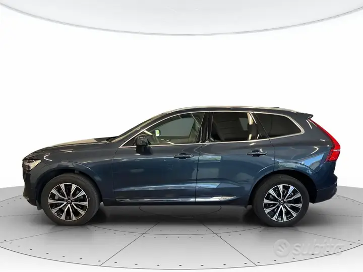 Volvo Xc60 2023 photo 2