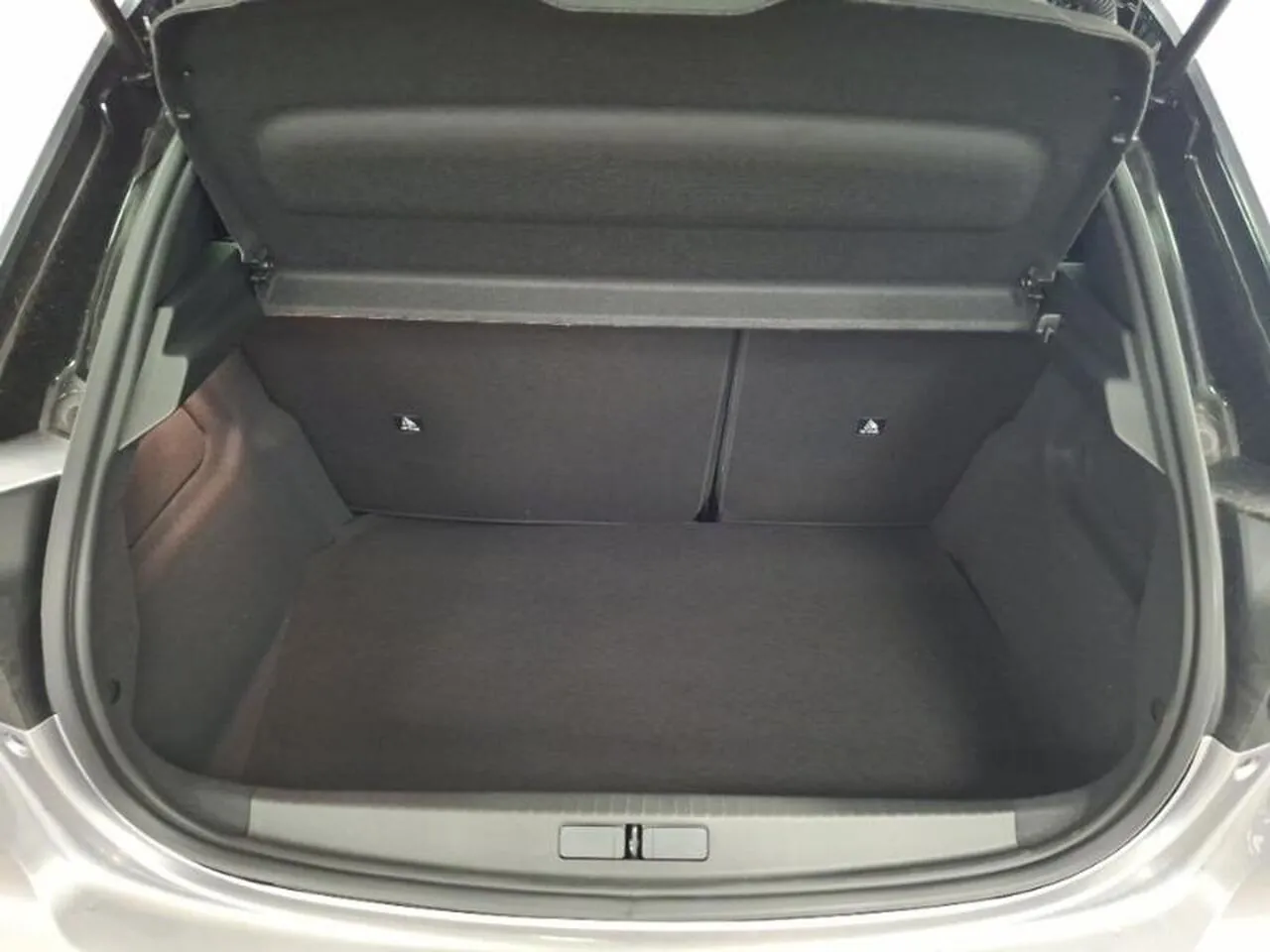 Peugeot 208 2026 photo 4