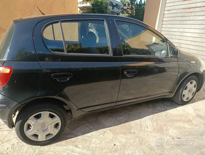 Toyota Yaris 2004 photo 3