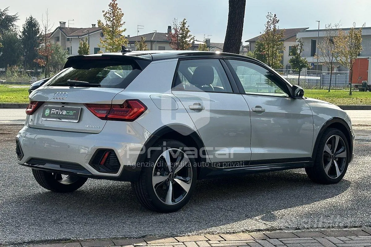 Audi A1 2024 photo 5