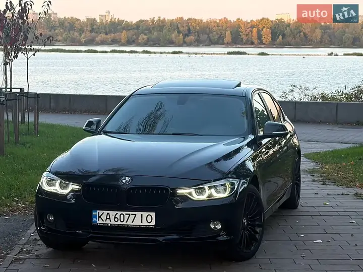 BMW 3 Series 2012 photo 4