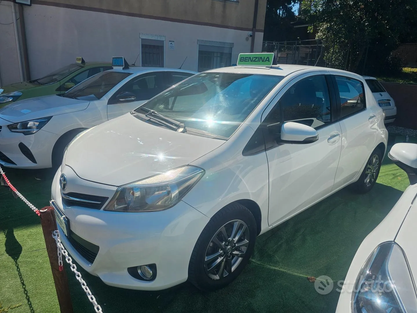 Toyota Yaris 2014 photo 4