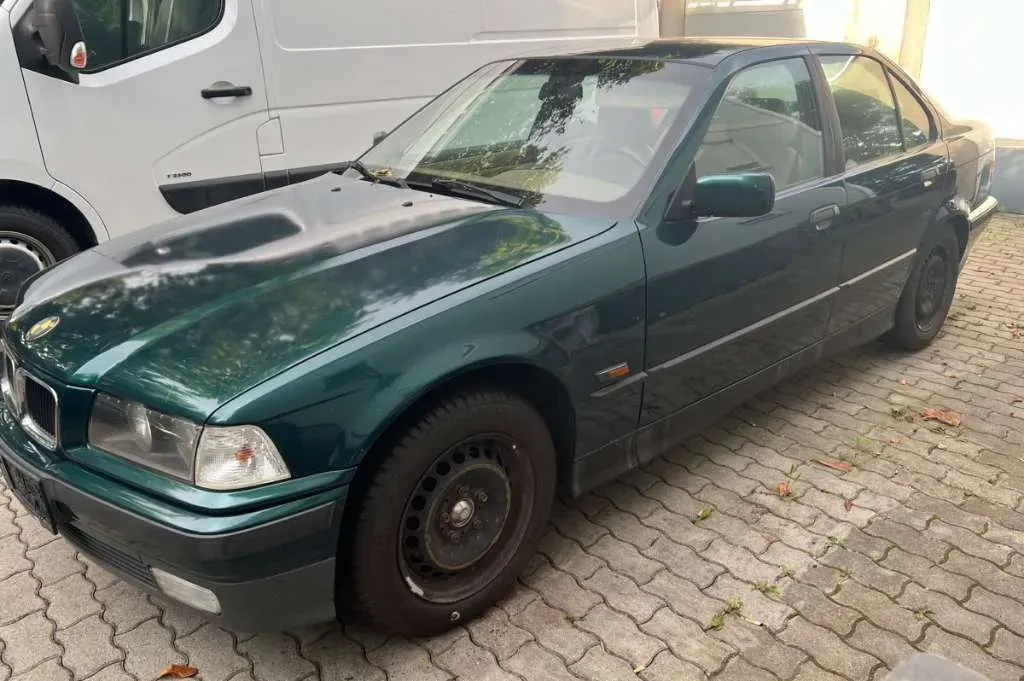 BMW 3 Series 1995 photo 3